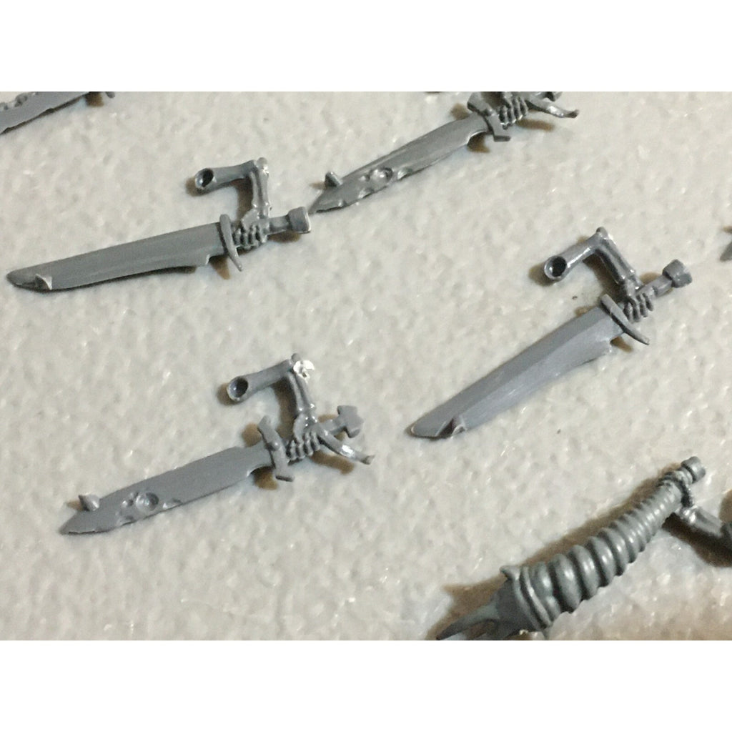 A23415 WARHAMMER FANTASY VAMPIRE COUNTS BITS LOT SKELETON WIGHT SWORD ARMS GW