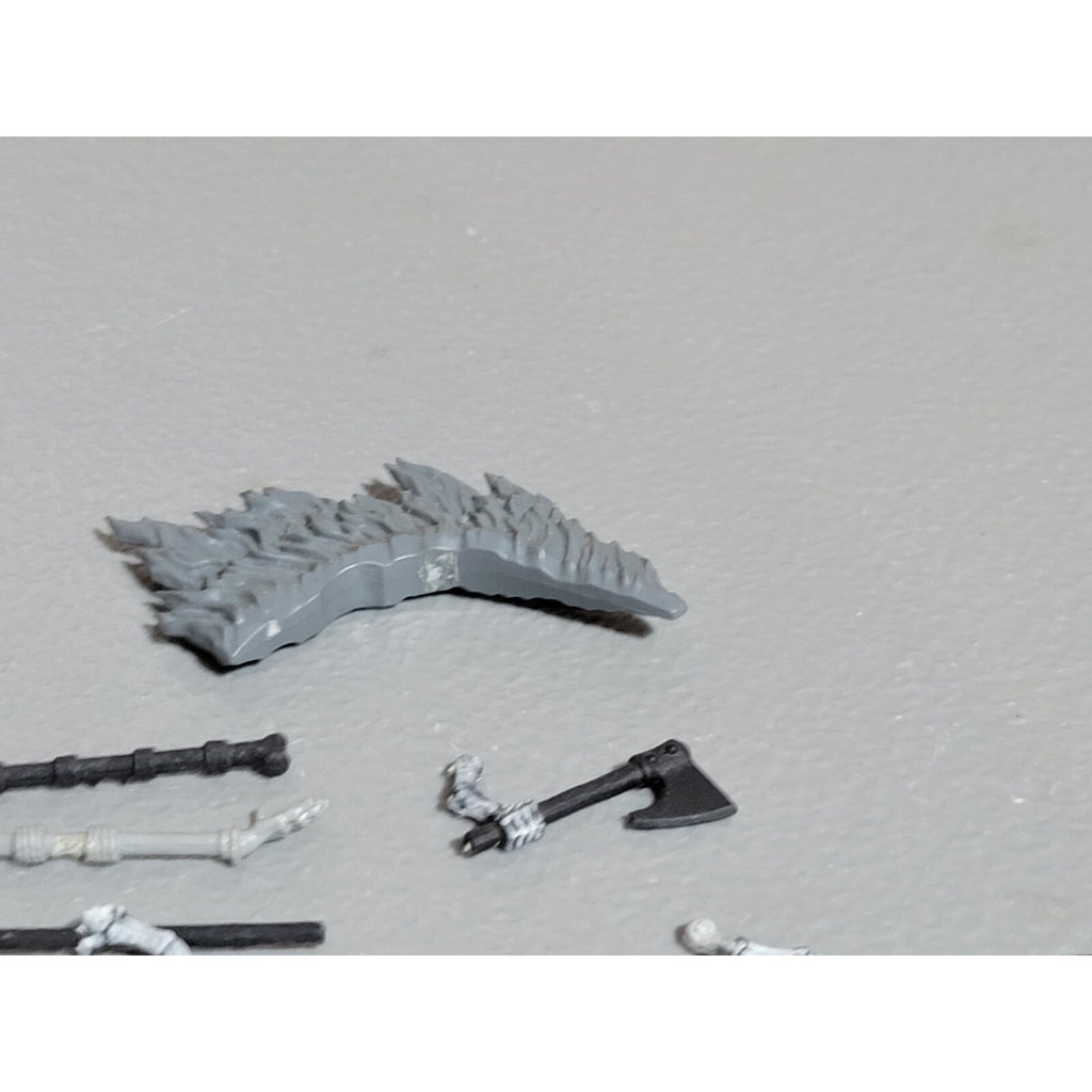 A18901 WARHAMMER FANTASY BITS LOT EMPIRE UNDEAD ARMS SPEARS SWORDS