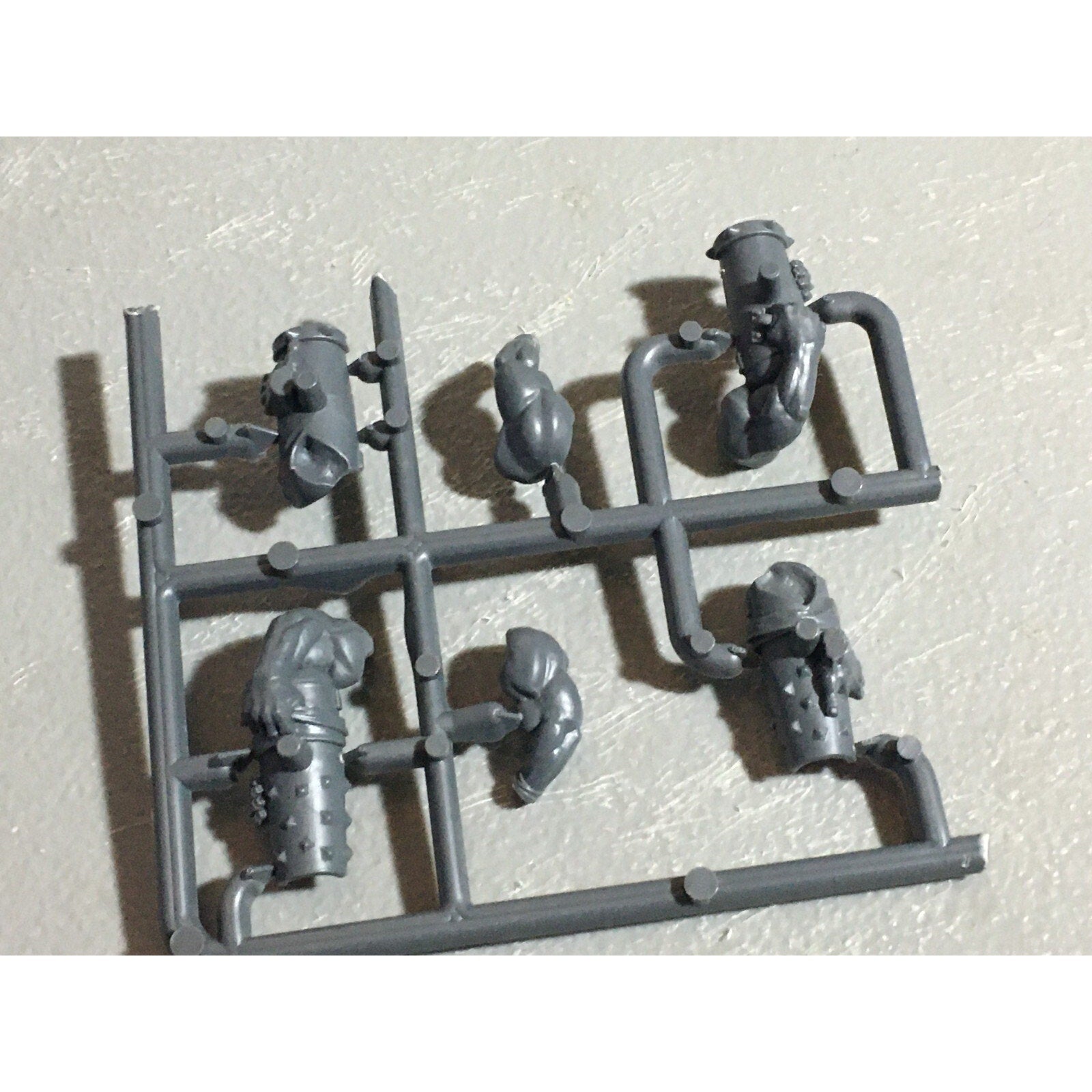 A22072 WARHAMMER FANTASY OGRE KINGDOMS BITS LOT ON SPRUE GAMES WORKSHOP GW