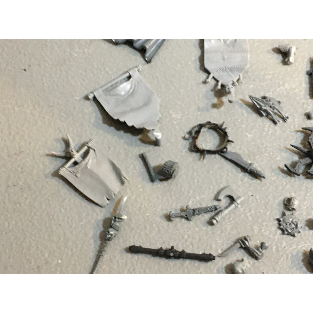 A29618 WARHAMMER FANTASY AOS MIXED BITS LOT BANNER SHIELD CLOAK GW