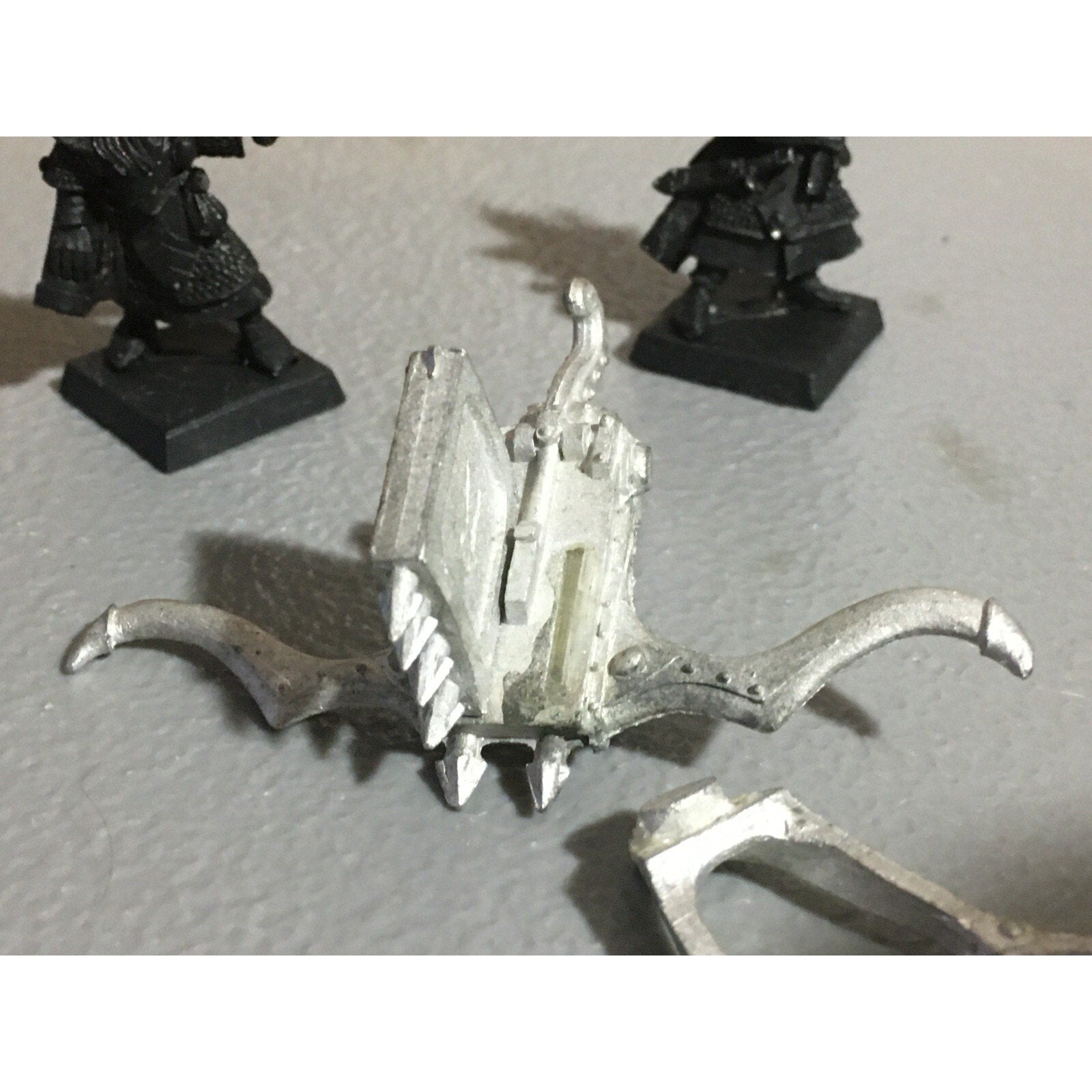 A20384 WARHAMMER FANTASY DARK ELVES METAL REPEATER BOLT THROWER MISS 1 RACK