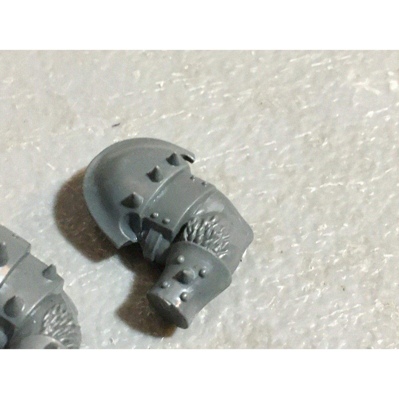 A23168 WARHAMMER FANTASY CHAOS BEASTMEN BITS LOT MINOTAUR ARMS GW GAMES WORKSHOP