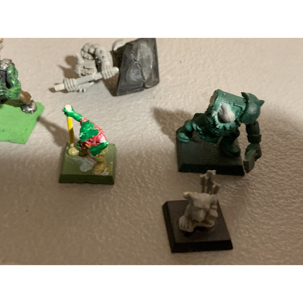 A23306 WARHAMMER FANTASY AOS ORCS GOBLINS BITS LOT INC SOME OLD GAMES WORKSHOP