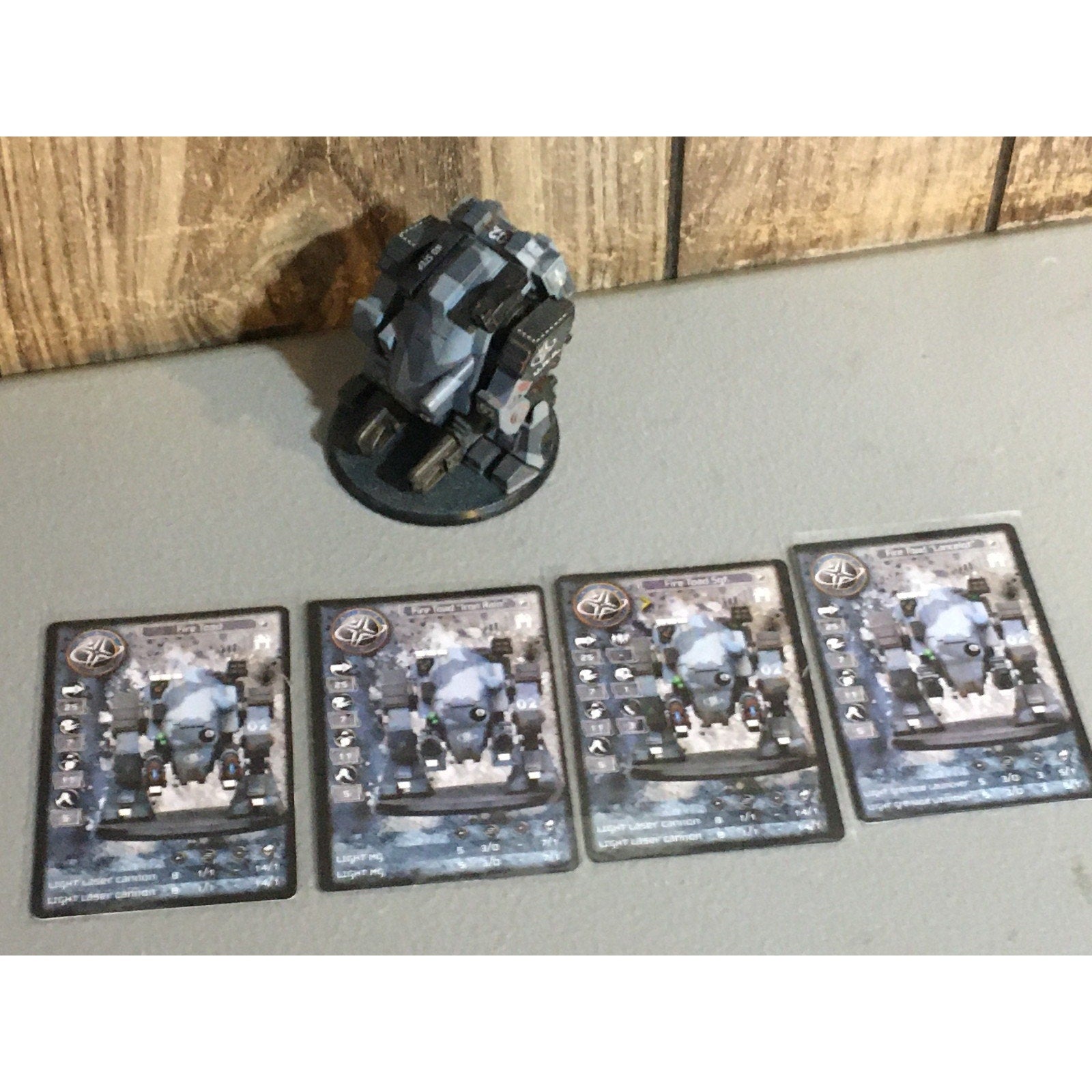 A33508 RACKHAM AT-43 UNA FIRE TOAD MINIATURE W CARDS
