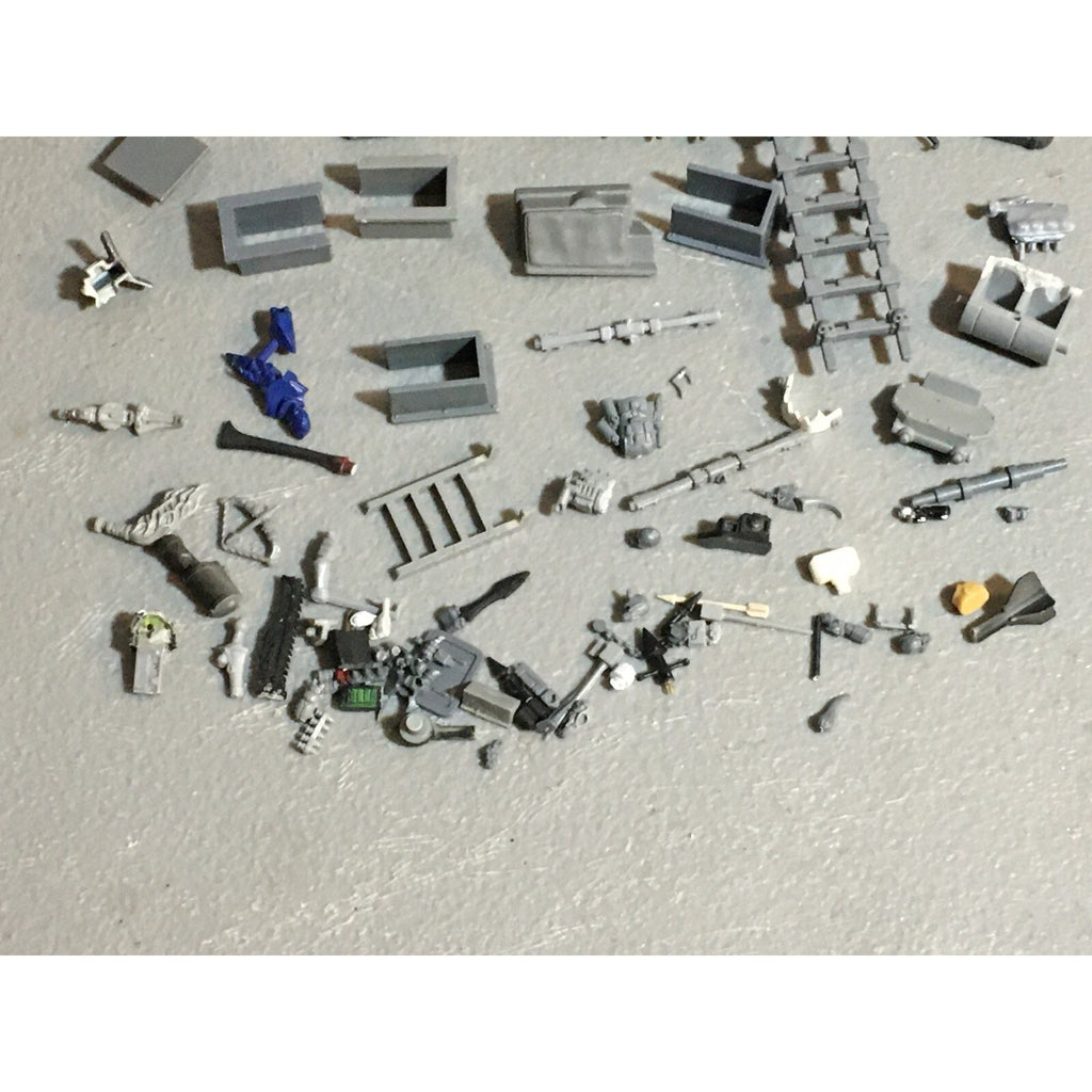 A23493 WARHAMMER FANTASY 40K BITS LOT MIXED RANDOM GAMES WORKSHOP GW