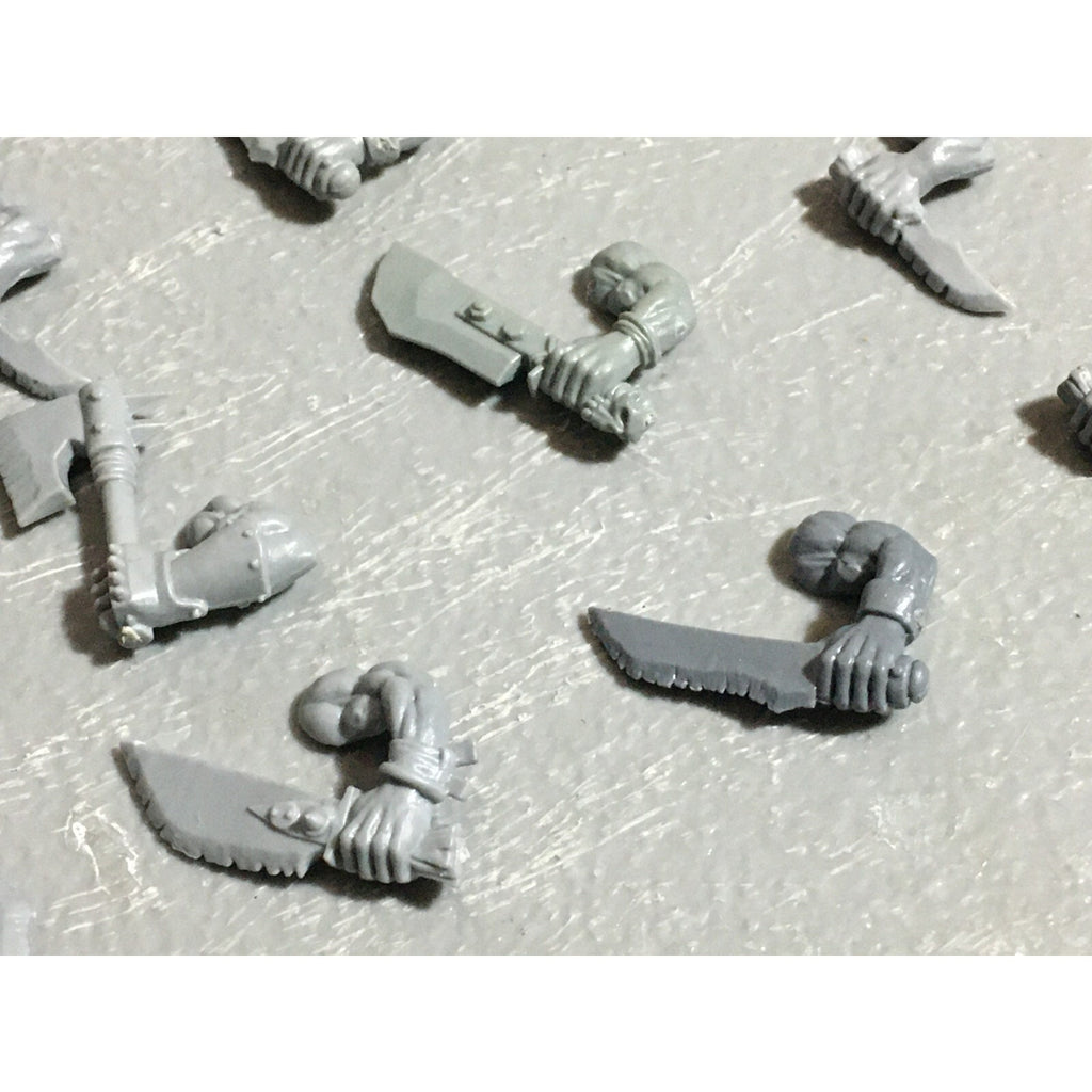 A22612 WARHAMMER FANTASY ORCS & GOBLINS BITS LOT ORC BOYZ HAND WEAPONS & SPEARS