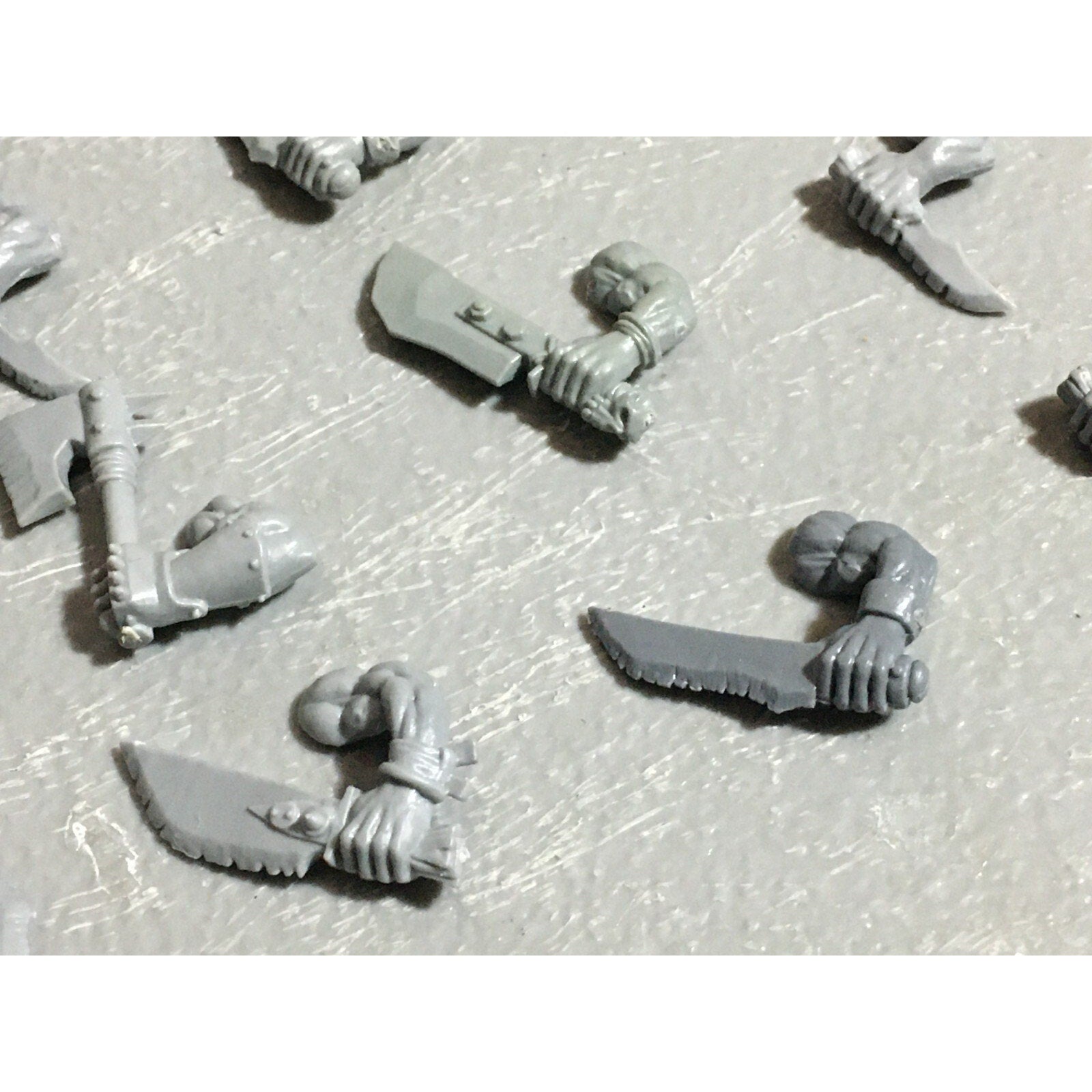 A22612 WARHAMMER FANTASY ORCS & GOBLINS BITS LOT ORC BOYZ HAND WEAPONS & SPEARS