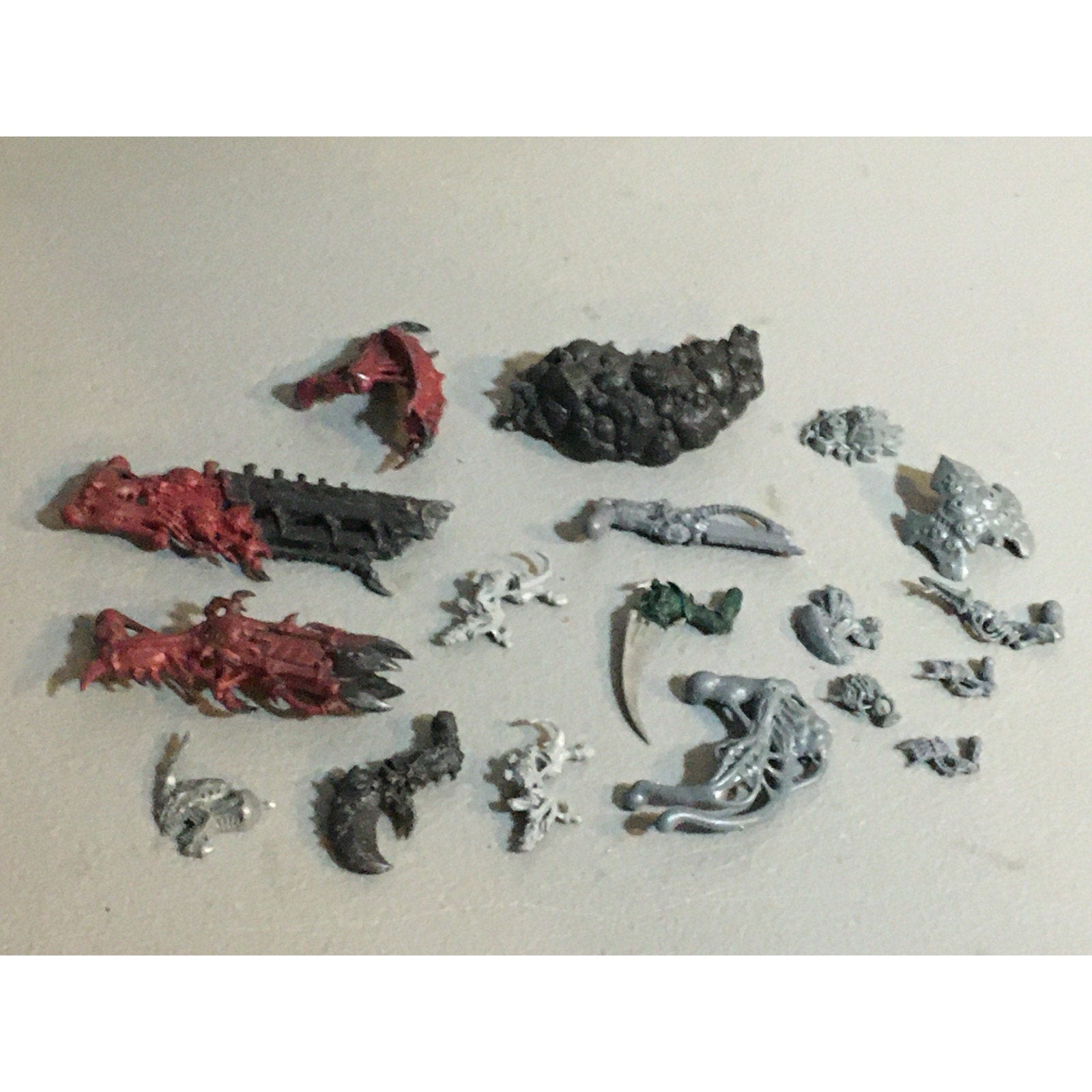 A30755 WARHAMMER 40K TYRANIDS BITS LOT TERVIGON TERMAGANT CARNIFEX GW