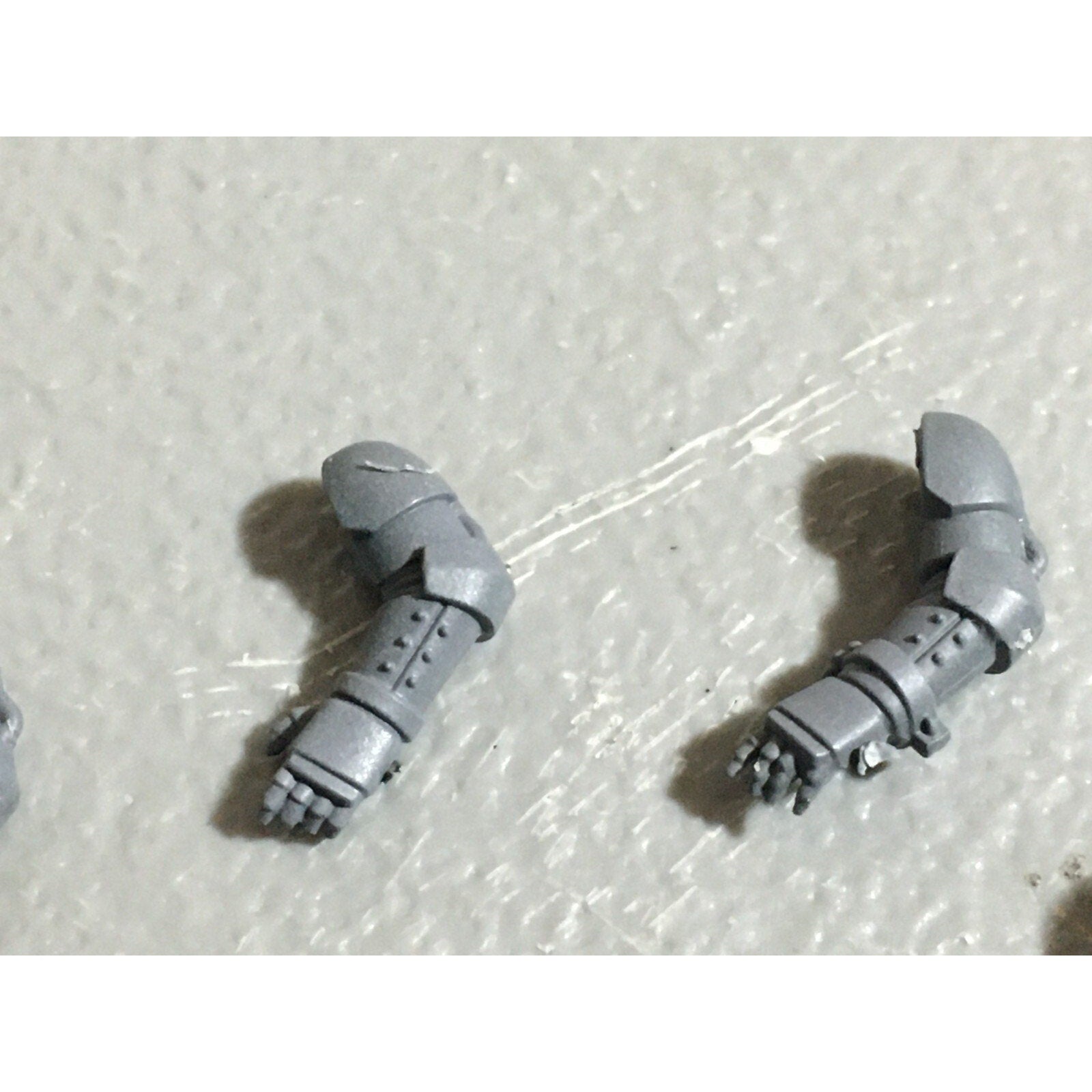 A22267 WARHAMMER 40K SPACE MARINES BITS LOT BOLTERS ARMS GAMES WORKSHOP GW