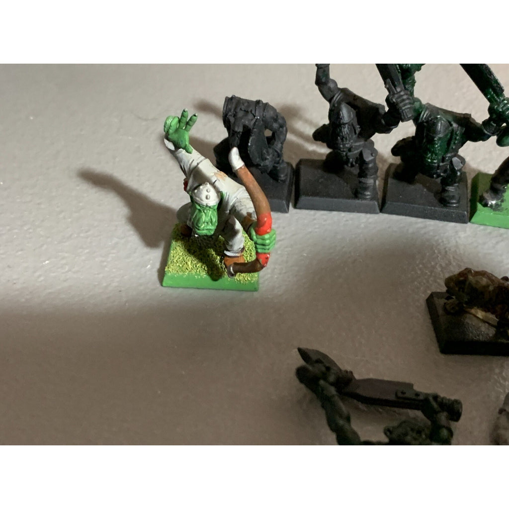 A23306 WARHAMMER FANTASY AOS ORCS GOBLINS BITS LOT INC SOME OLD GAMES WORKSHOP