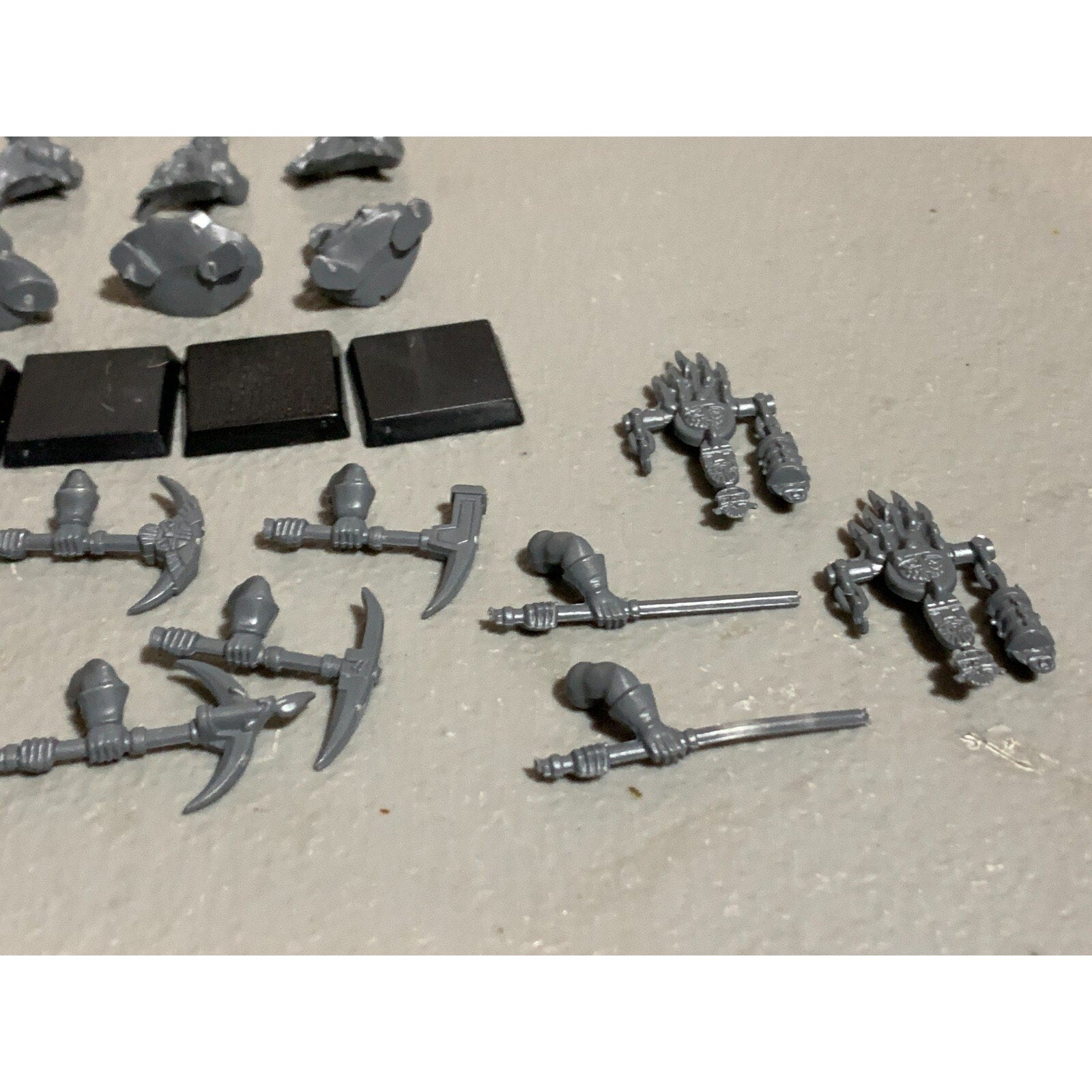 A16701 WARHAMMER AOS FANTASY DWARFS DWARVES MINERS & BITS LOT