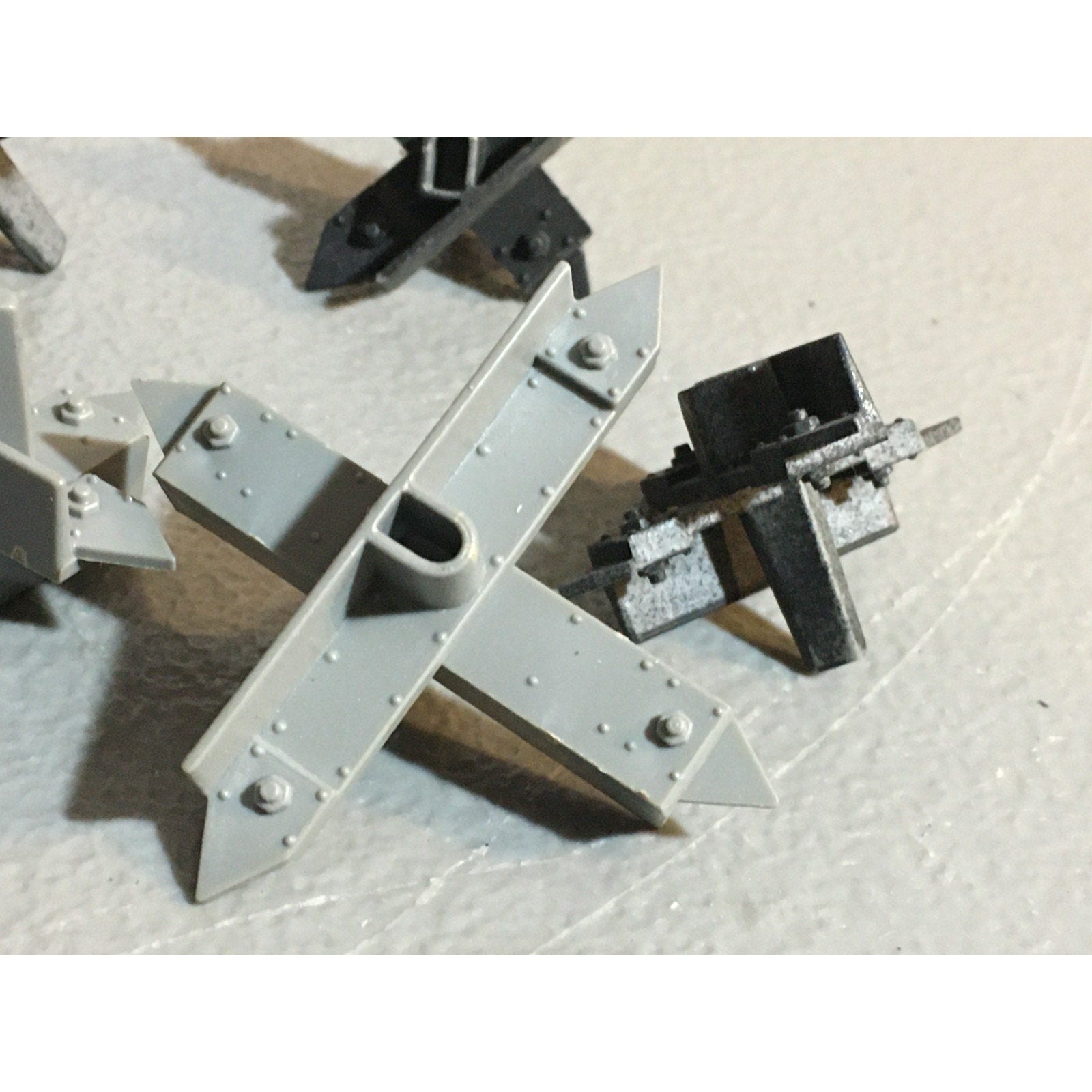 A24509 WARHAMMER 40K SPACE MARINES TERRAIN BITS LOT PYLON BARRICADES GW