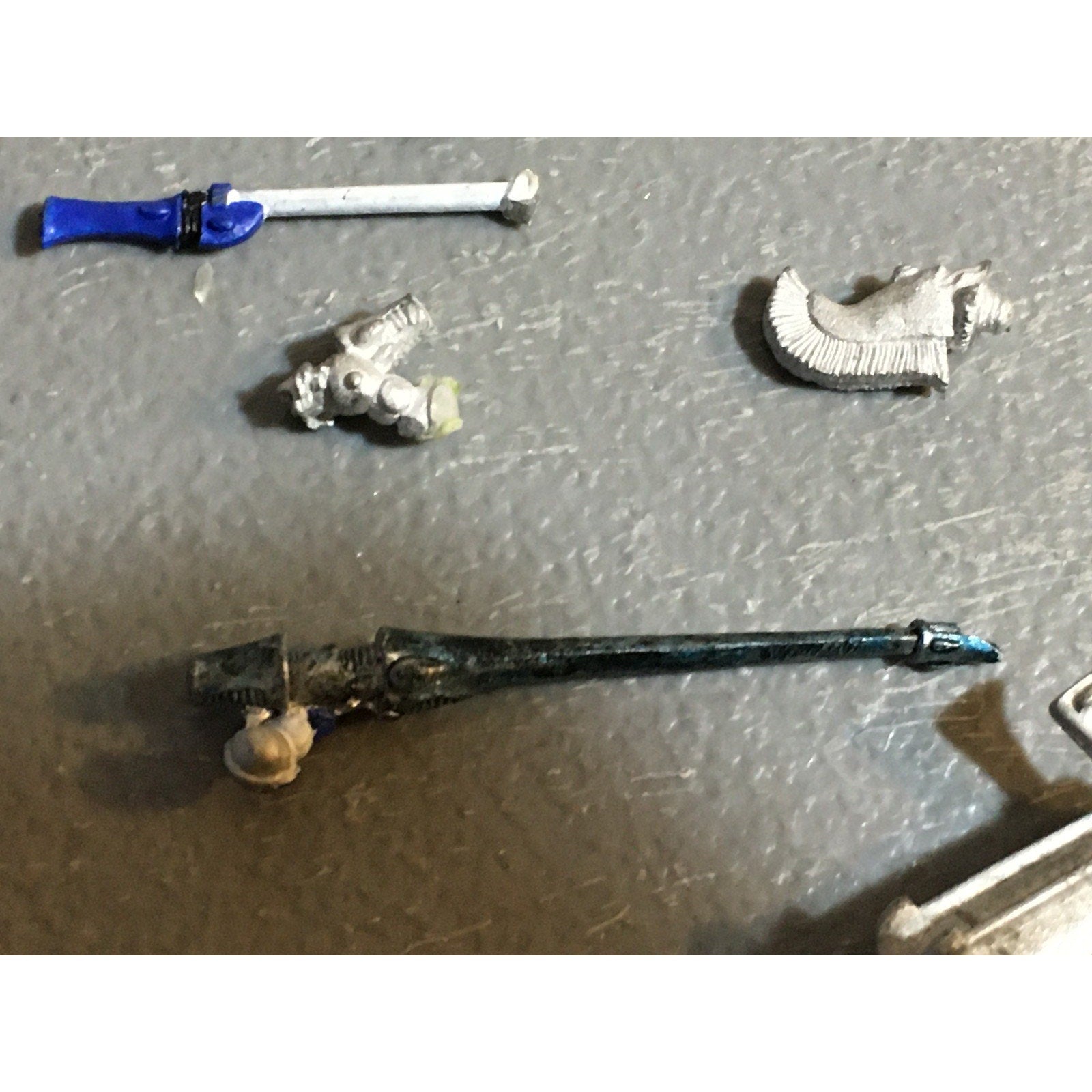 A32490 WARHAMMER 40K METAL MIXED BITS LOT ELDAR CRAFTWORLDS IMPERIAL GUARD GW