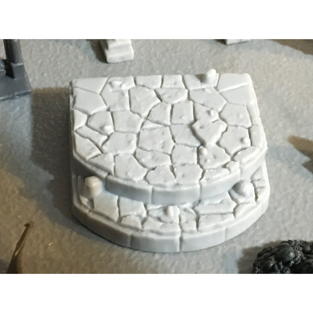 A32572 UNKNOWN MINIATURES PLASTIC MINIATURES LOT TERRAIN ARCH WALL DOORWAY