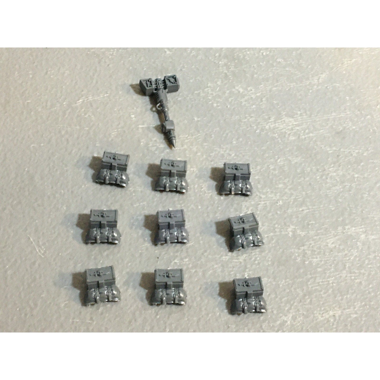 A29401 WARHAMMER 40K SPACE MARINES DARK ANGELS RAVENWING BIKE SADDLEBAG BITS LOT