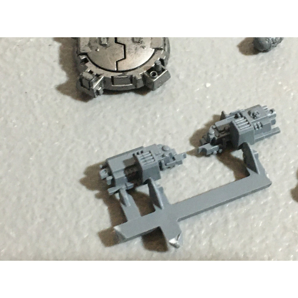 A22269 WARHAMMER 40K SPACE MARINES BITS LOT MIXED HANDS WEAPON GAMES WORKSHOP GW