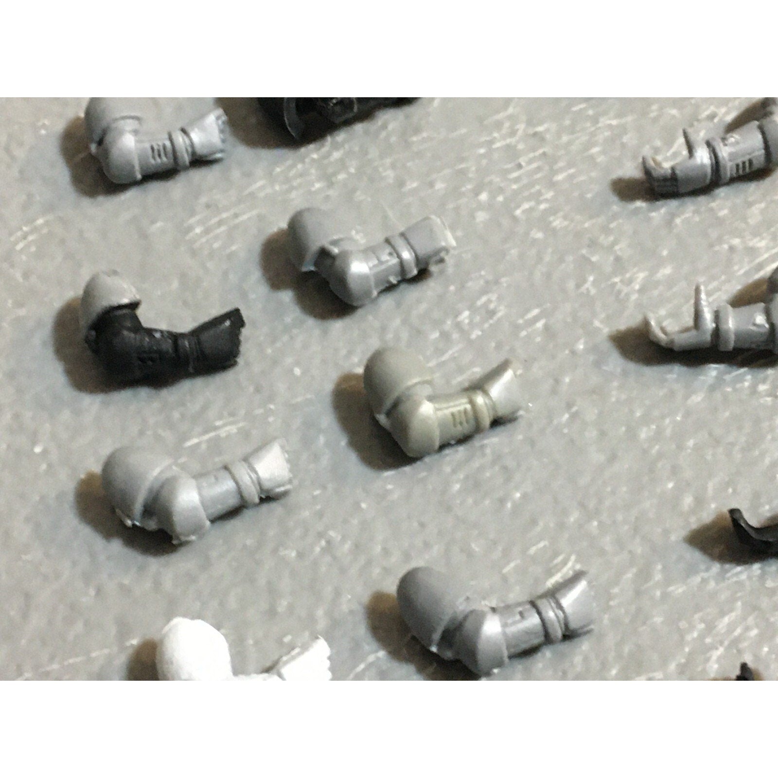 A23085 WARHAMMER 40K SPACE MARINES BITS LOT ARMS GAMES WORKSHOP GW