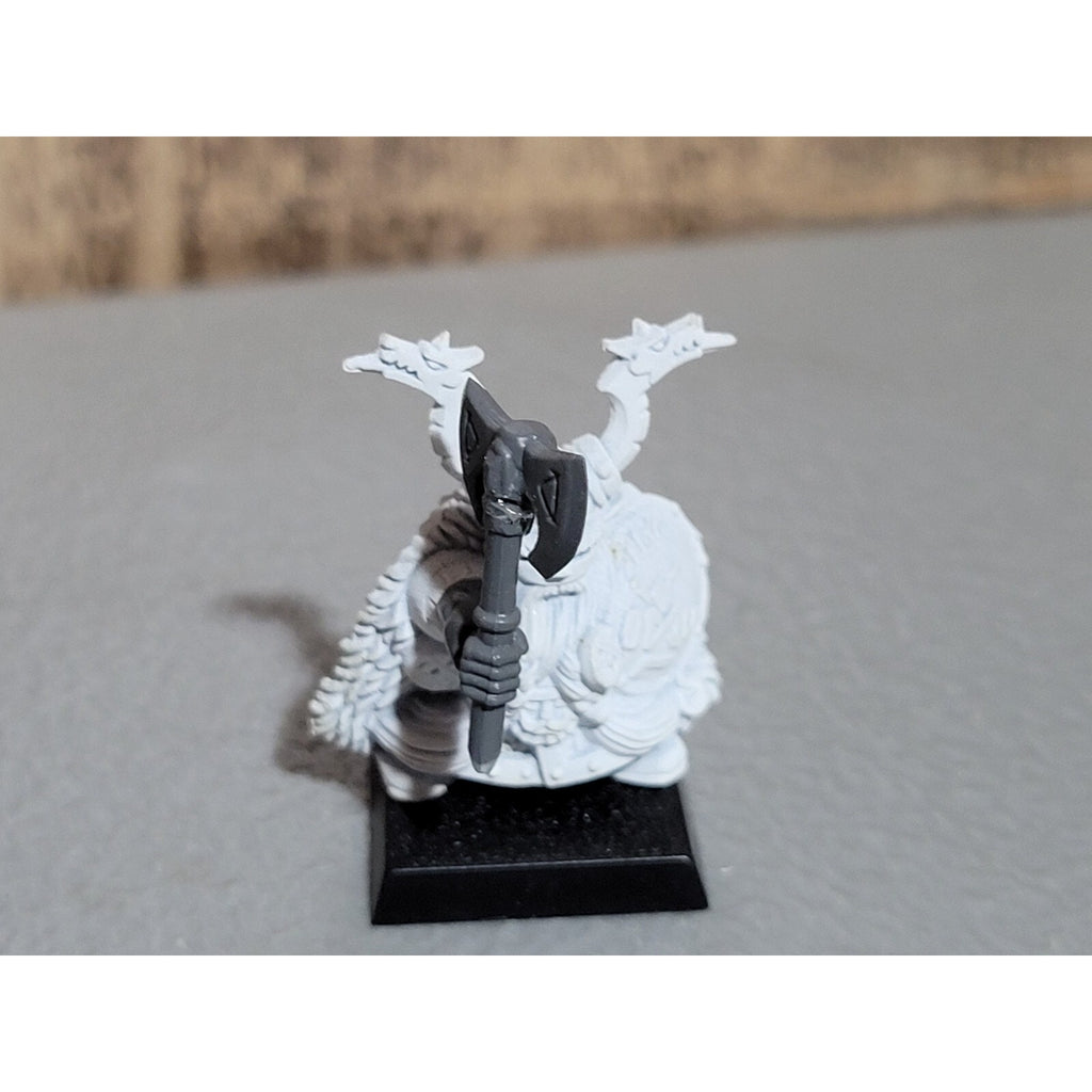 A18384 WARHAMMER FANTASY DWARFS SKULL PASS THANE CUSTOM ARM