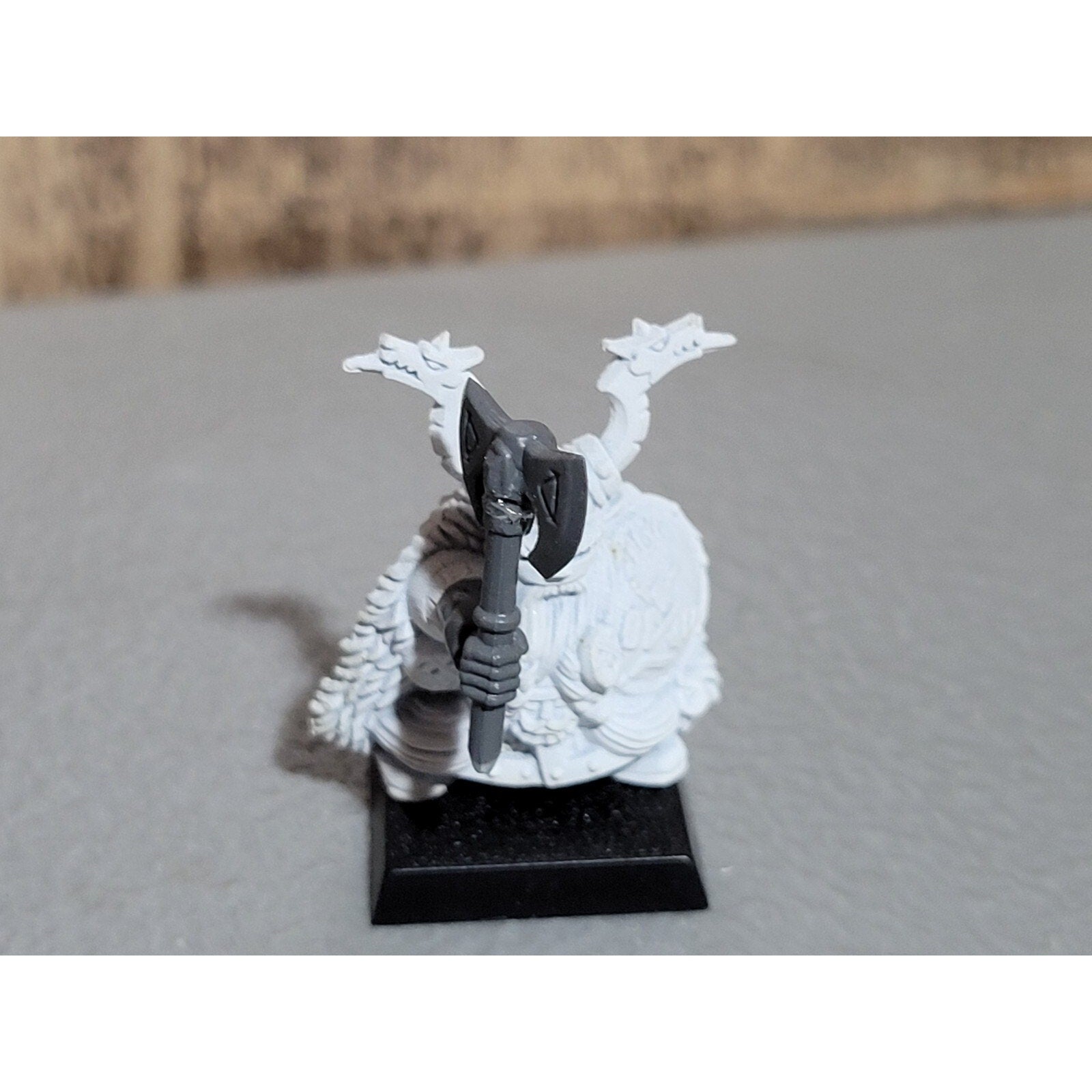 A18384 WARHAMMER FANTASY DWARFS SKULL PASS THANE CUSTOM ARM