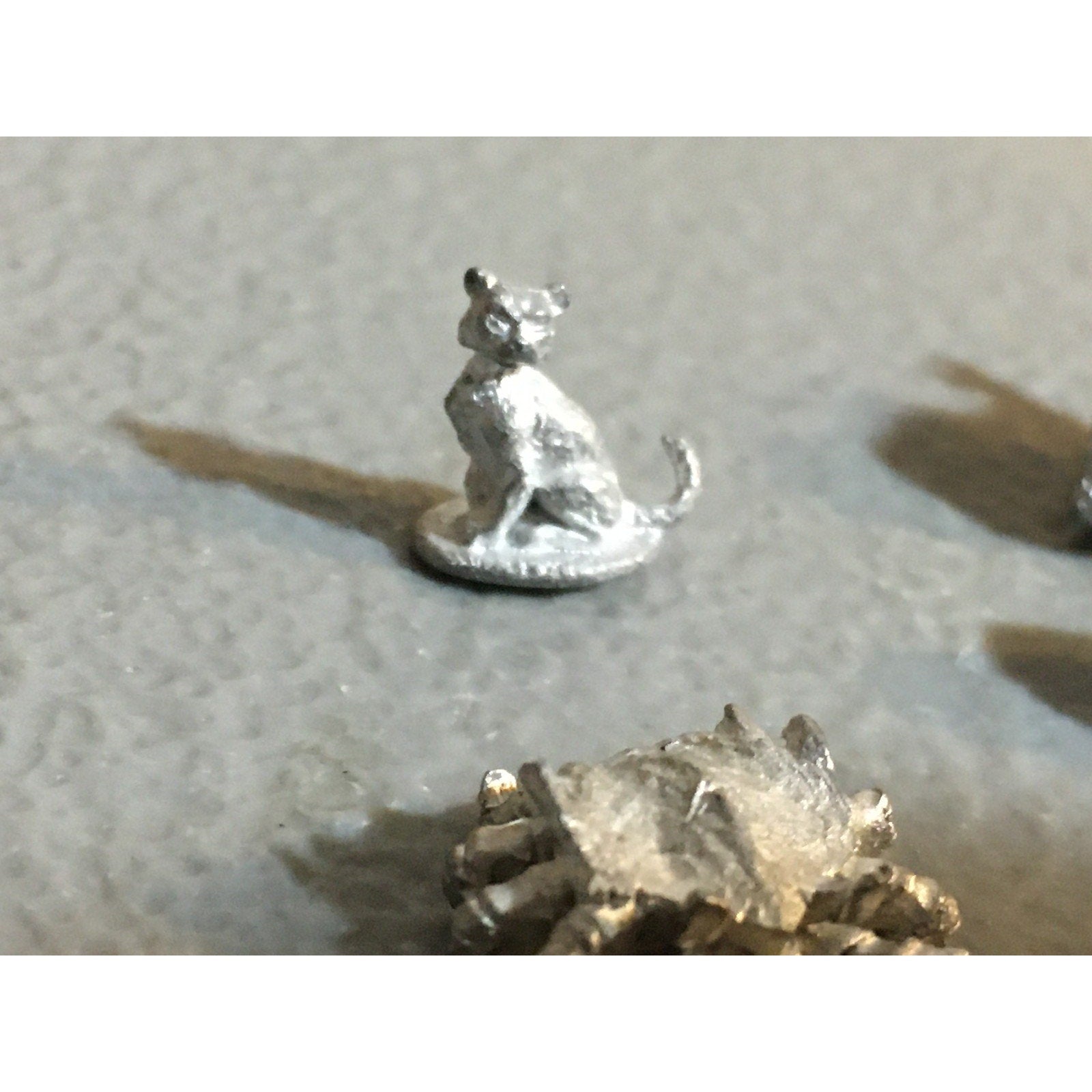 A32523 UNKNOWN METAL MINIATURES FAMILIAR? JACKALOPE CAT CRAB