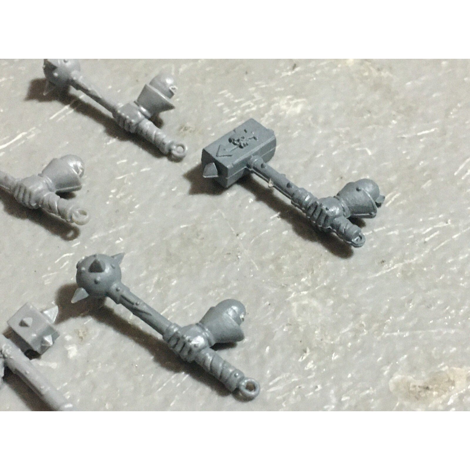A22719 WARHAMMER FANTASY CHAOS MORTALS WARRIORS BITS LOT HANDS GW