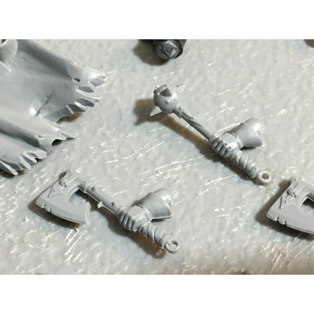 A23071 WARHAMMER 40K IG IMPERIAL ASTRA BITS LOT LEGS TANK COMMANDER GW