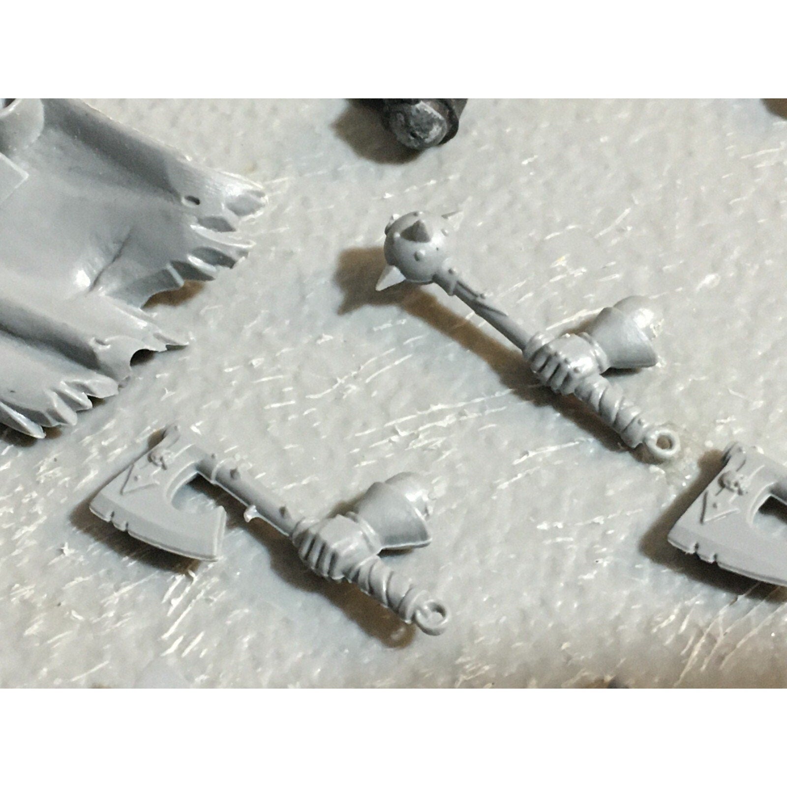 A23071 WARHAMMER 40K IG IMPERIAL ASTRA BITS LOT LEGS TANK COMMANDER GW