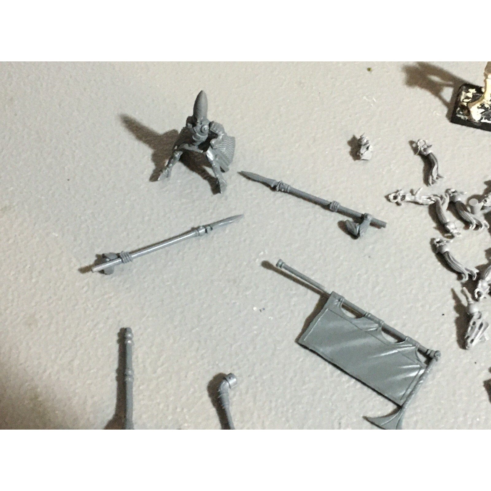A20847 WARHAMMER FANTASY BITS LOT MIXED HIGH ELVES SKELETONS DRYADS ORCS