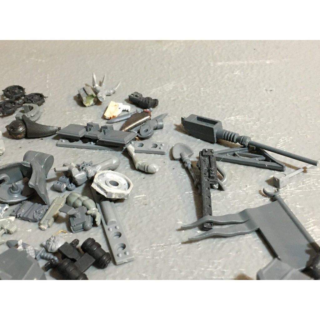 A23485 WARHAMMER 40K BITS LOT MIXED VEHICLE TANK WEAPON GAMES WORKSHOP GW