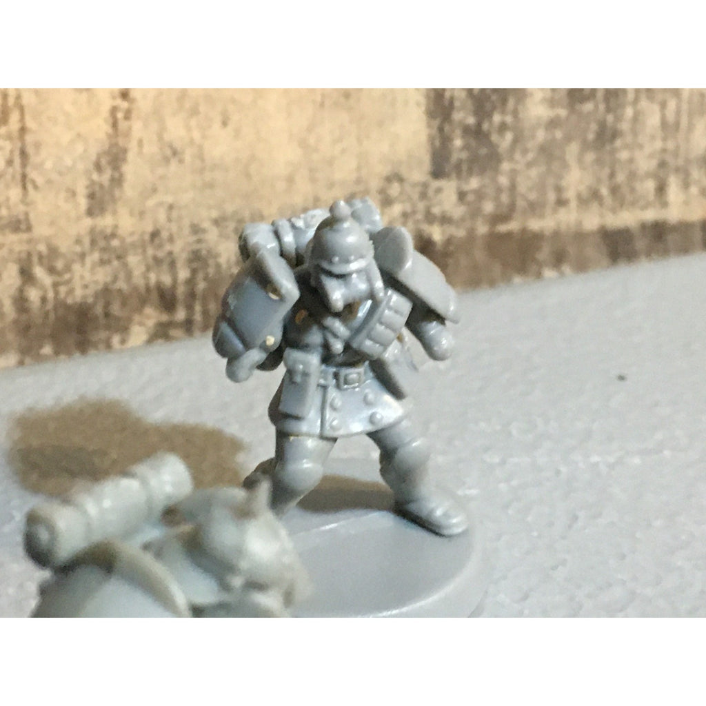 A30066 UNKNOWN TABLE TOP SCI-FI POWER ARMOR SOLDIERS 11 PK INCOMPLETE WAR GAMES