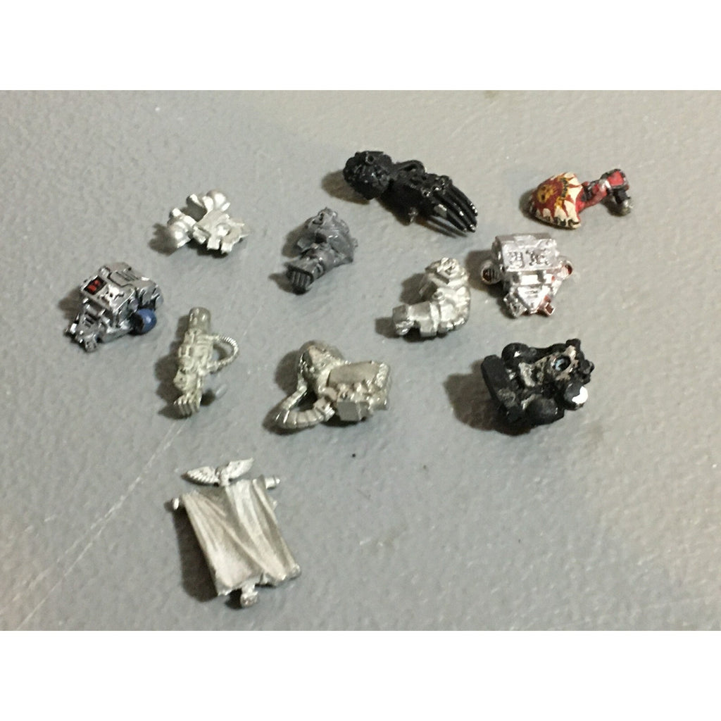 A20128 WARHAMMER 40K SPACE MARINES METAL ARM BITS LOT GAMES WORKSHOP