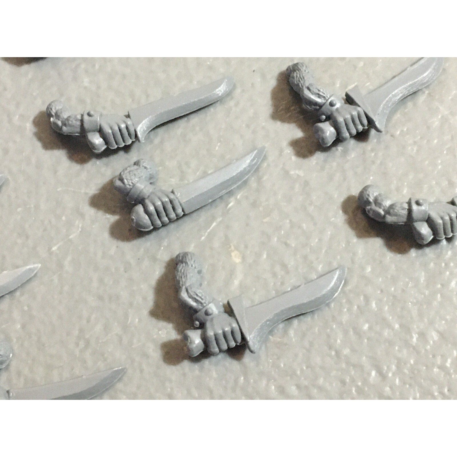 A22300 WARHAMMER FANTASY SKAVEN BITS LOT SWORD ARMS GAMES WORKSHOP GW