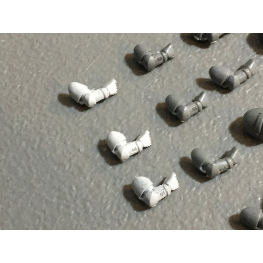 A22948 WARHAMMER 40K SPACE MARINES BITS LOT ARMS GAMES WORKSHOP GW