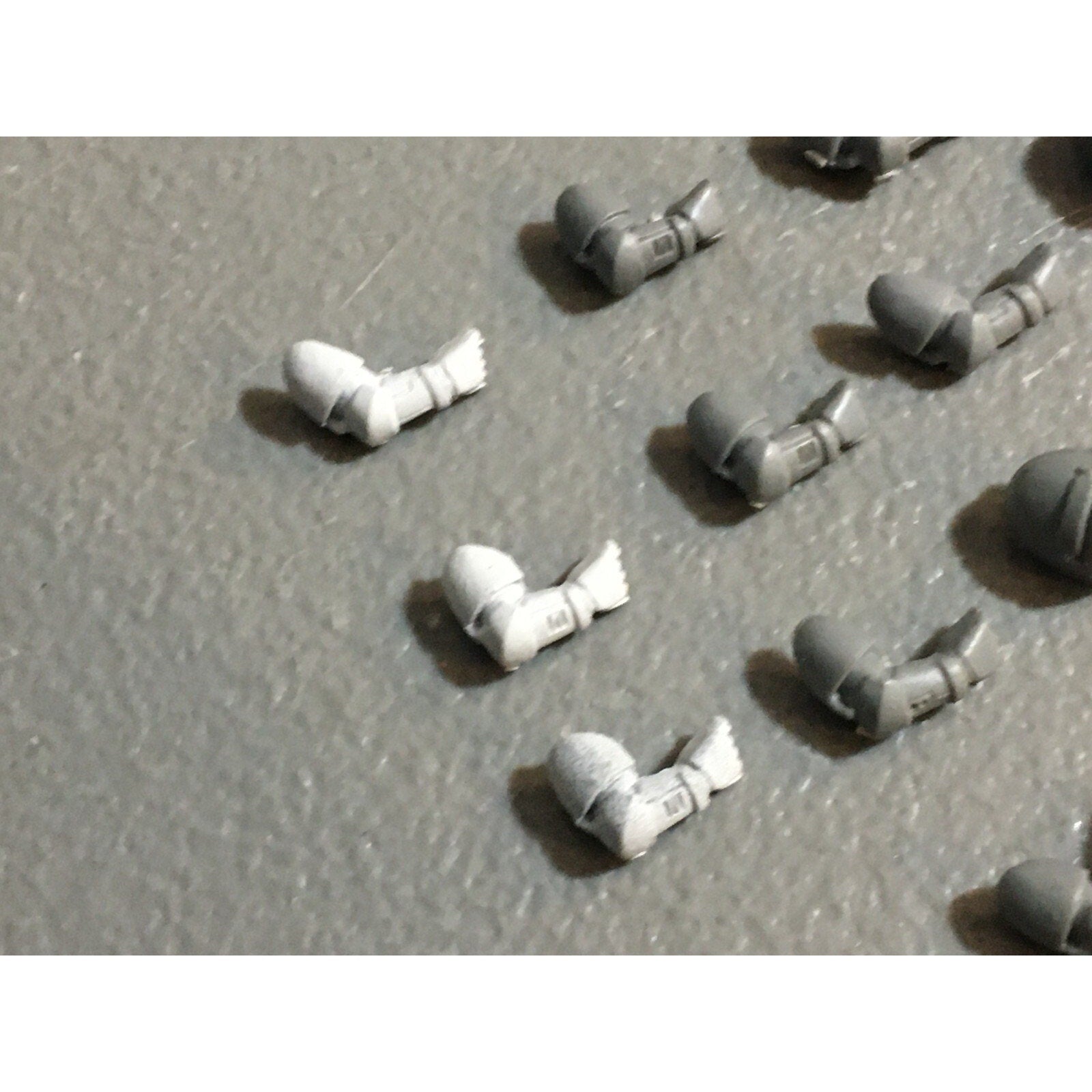 A22948 WARHAMMER 40K SPACE MARINES BITS LOT ARMS GAMES WORKSHOP GW