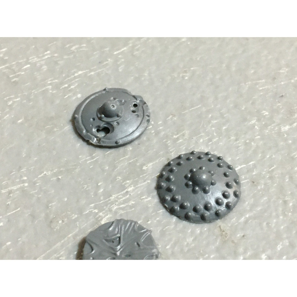 A23459 WARHAMMER FANTASY VAMPIRE COUNTS UNDEAD BITS LOT SHIELDS & ICONS GW
