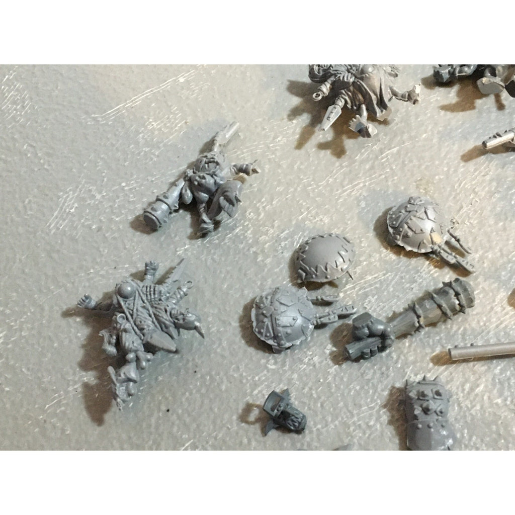 A20127 WARHAMMER FANTASY AOS OGRE KINGDOMS MANEATERS BITS LOT ARM GAMES WORKSHOP