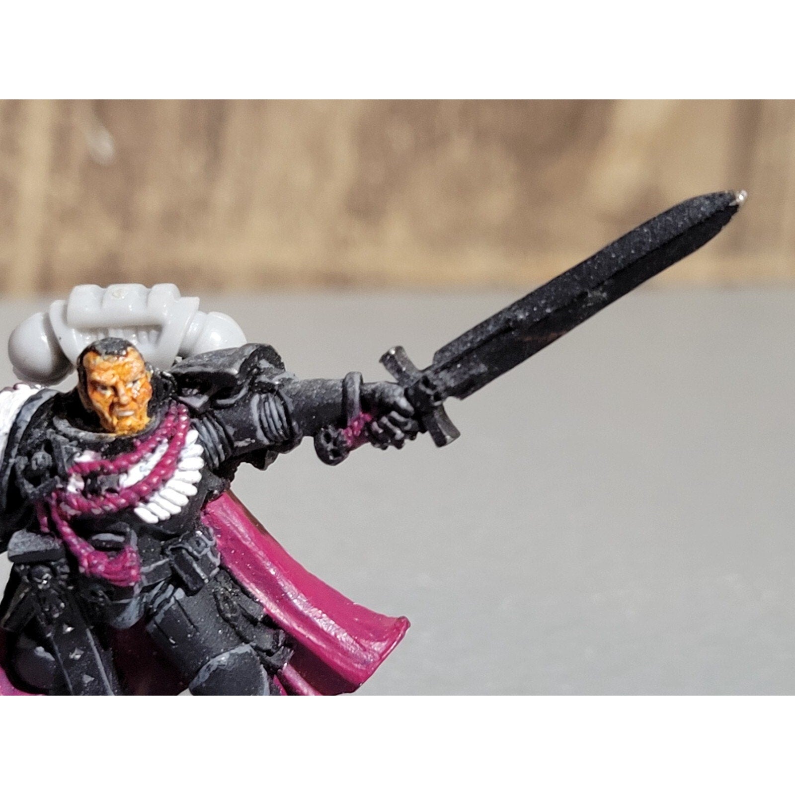 A19041 WARHAMMER 40K SPACE MARINES METAL CAPTAIN POWER SWORD STORM BOLTER