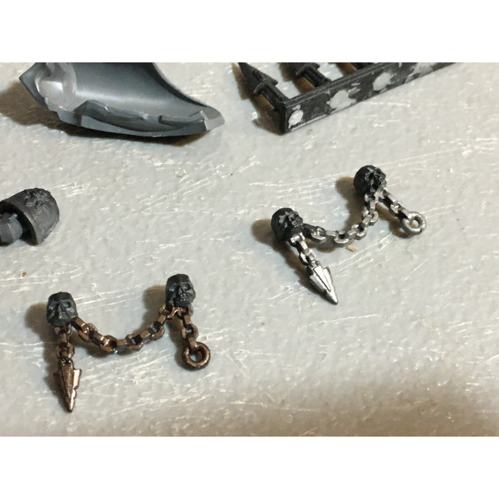 A23244 WARHAMMER 40K CHAOS SPACE MARINES BITS LOT VEHICLE SPIKES LEGS ARMS GW