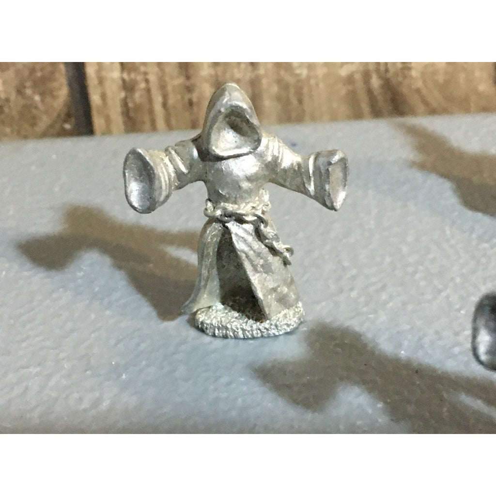 A32528 UNKNOWN METAL MINIATURES ROBED WRIATH GHOST MONK