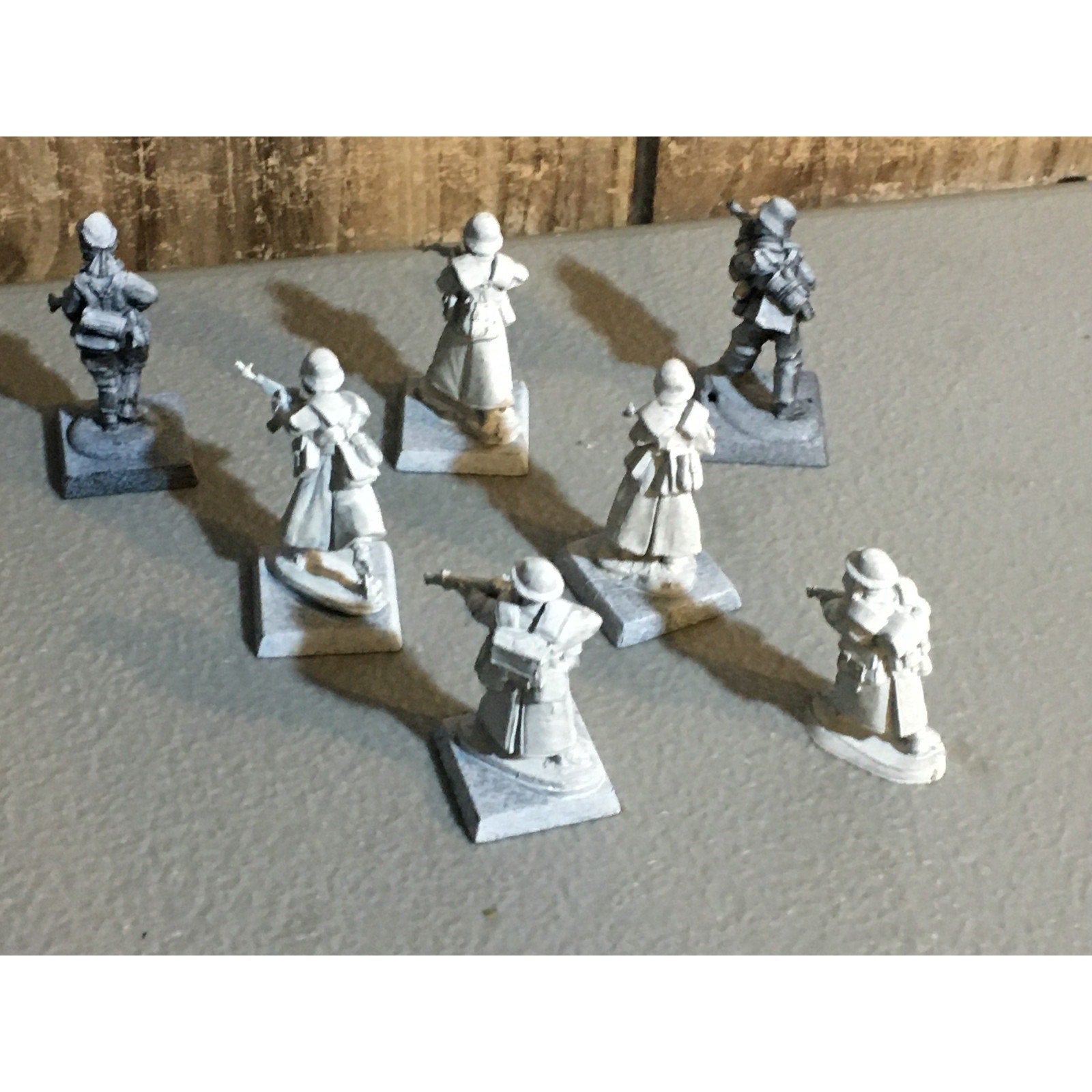 A30868 UNKNOWN METAL MINIATURES SOLDIERS INFANTRY WWII? WWI? TABLE TOP WAR GAMES