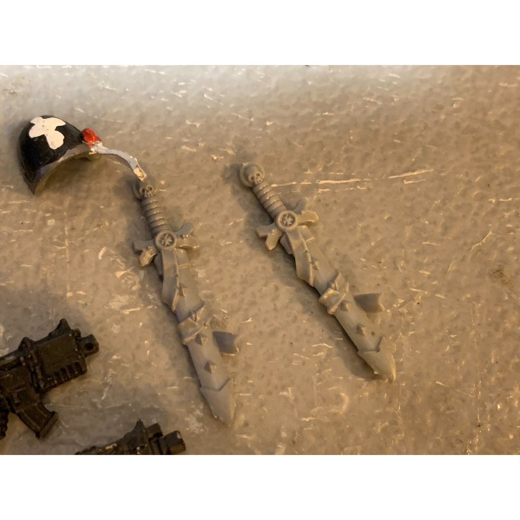 A23301 WARHAMMER 40K SPACE MARINES BLACK TEMPLARS BITS LOT BACKPACK OATHS GW