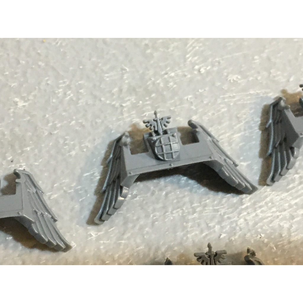 A29407 WARHAMMER 40K SPACE MARINES DARK ANGELS BITS LOT BIKE FRONT PLATES + LEGS