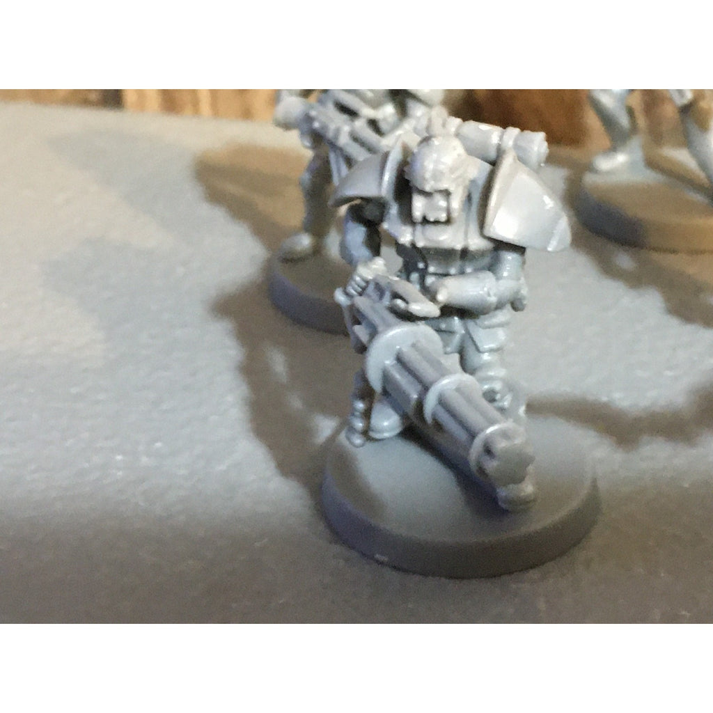 A30061 UNKNOWN TABLE TOP SCI-FI POWER ARMOR SOLDIERS 10 PK WAR GAMES