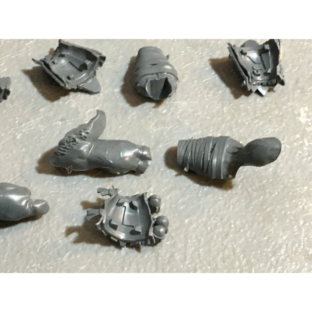 A23248 WARHAMMER FANTASY CHAOS BEASTMEN BITS LOT CYGOR ARM GAMES WORKSHOP GW