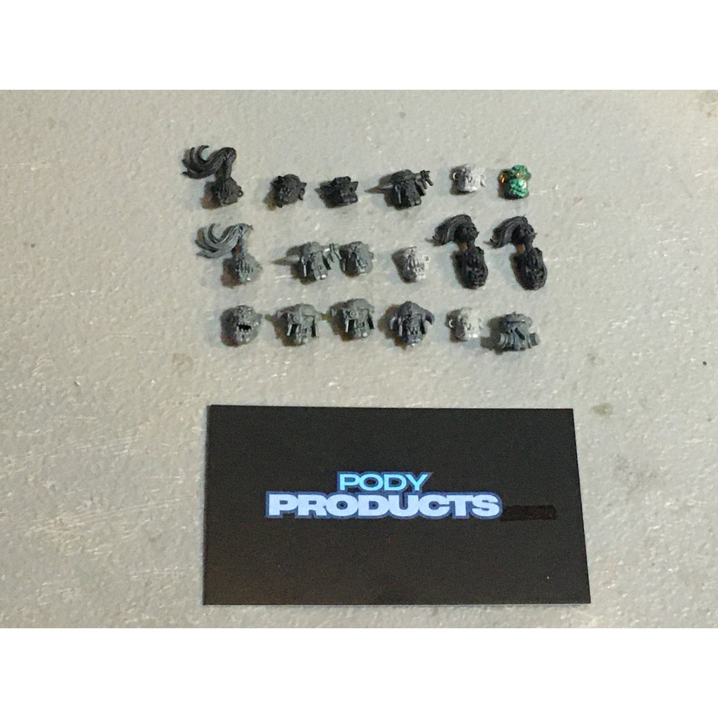 A33559 WARHAMMER 40K SPACE ORKS BITS LOT HEADS GW GAMES WORKSHOP