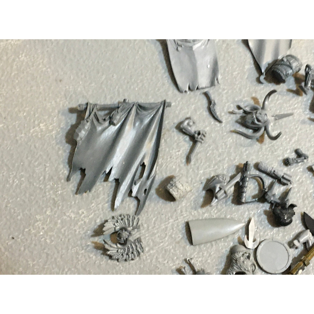A29616 WARHAMMER FANTASY AOS MIXED BITS LOT BANNER SHIELD CLOAK GW