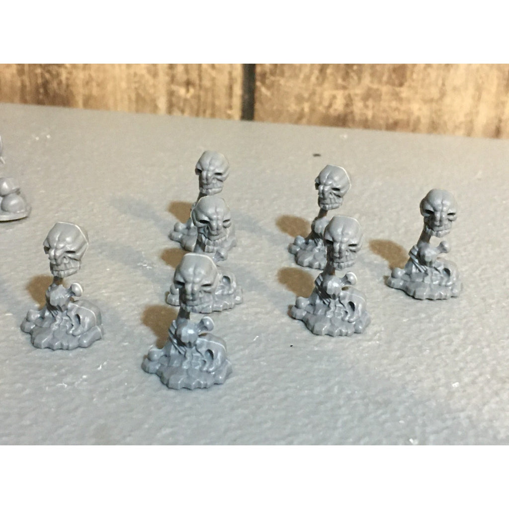 A24983 WARHAMMER FANTASY SKULL PASS OBJECTIVE MARKERS + EXTRA NIGHT GOBLIN BITS