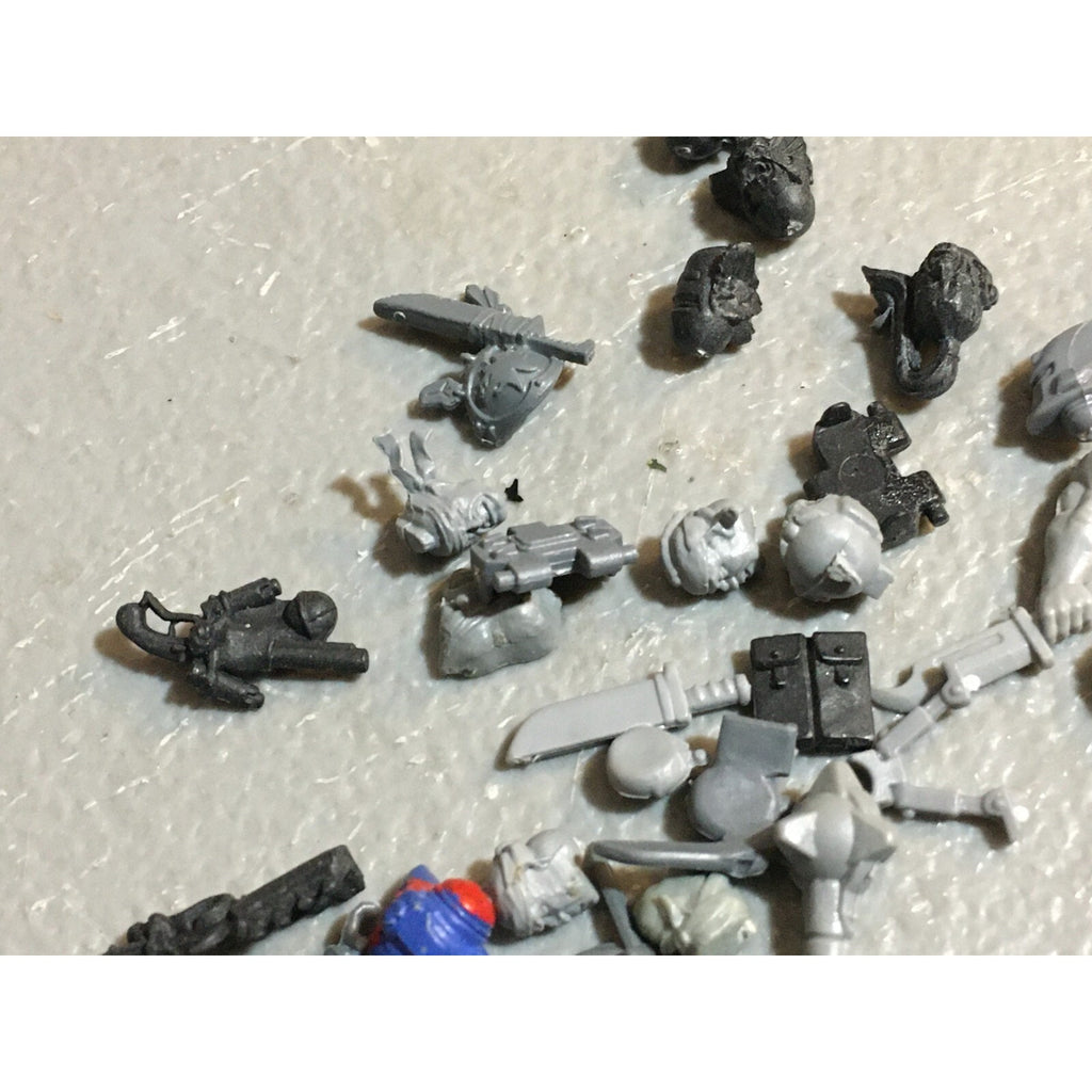 A23467 WARHAMMER 40K MIXED BITS LOT SPACE MARINES TAU ELDAR CHAOS GAMES WORKSHOP
