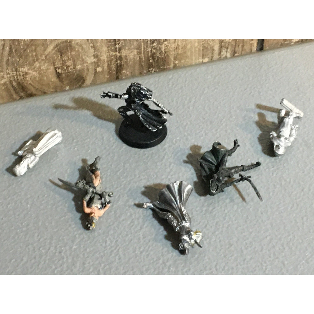 A32527 UNKNOWN METAL MINIATURES FEMALE LOT SOME INCOMPLETE WARRIOR SOLDIER