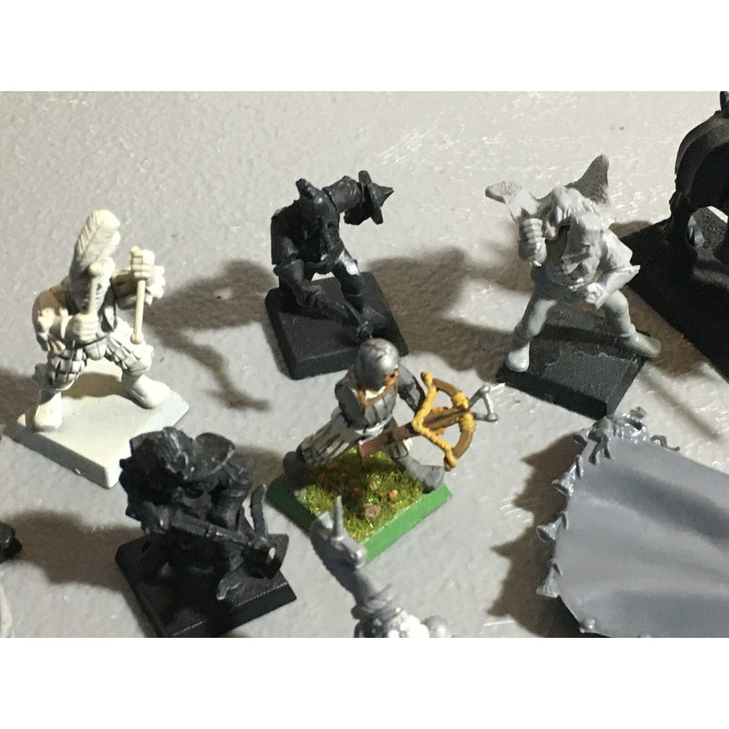 A22076 WARHAMMER FANTASY EMPIRE BITS LOT MIXED SHIELDS GAMES WORKSHOP GW